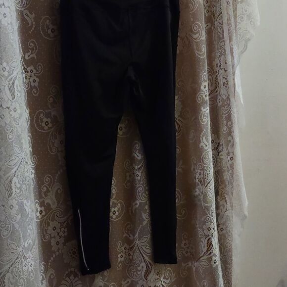 Victoria's Secret‎ Sport Women's size L black crop athletic pant zip ankle - Picture 3 of 8